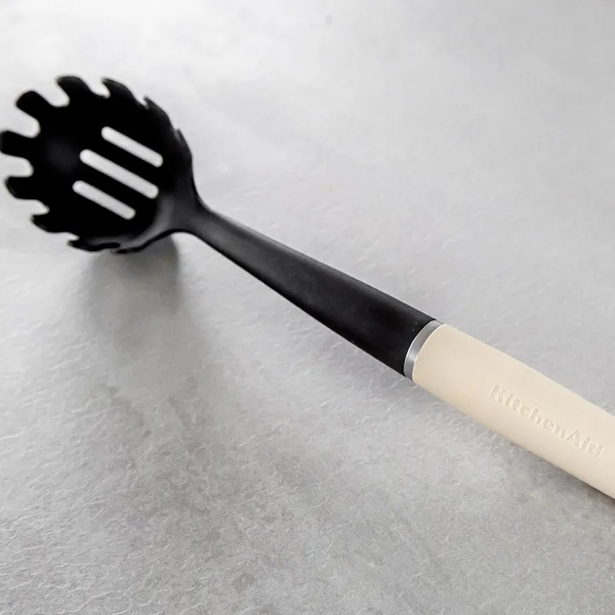 KitchenAid Pastaskje 35cm Nylon Krem