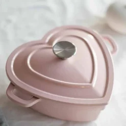 Seasons Love Collection Støpejernsgryte Hjerte Rosa 2,8L 23cm